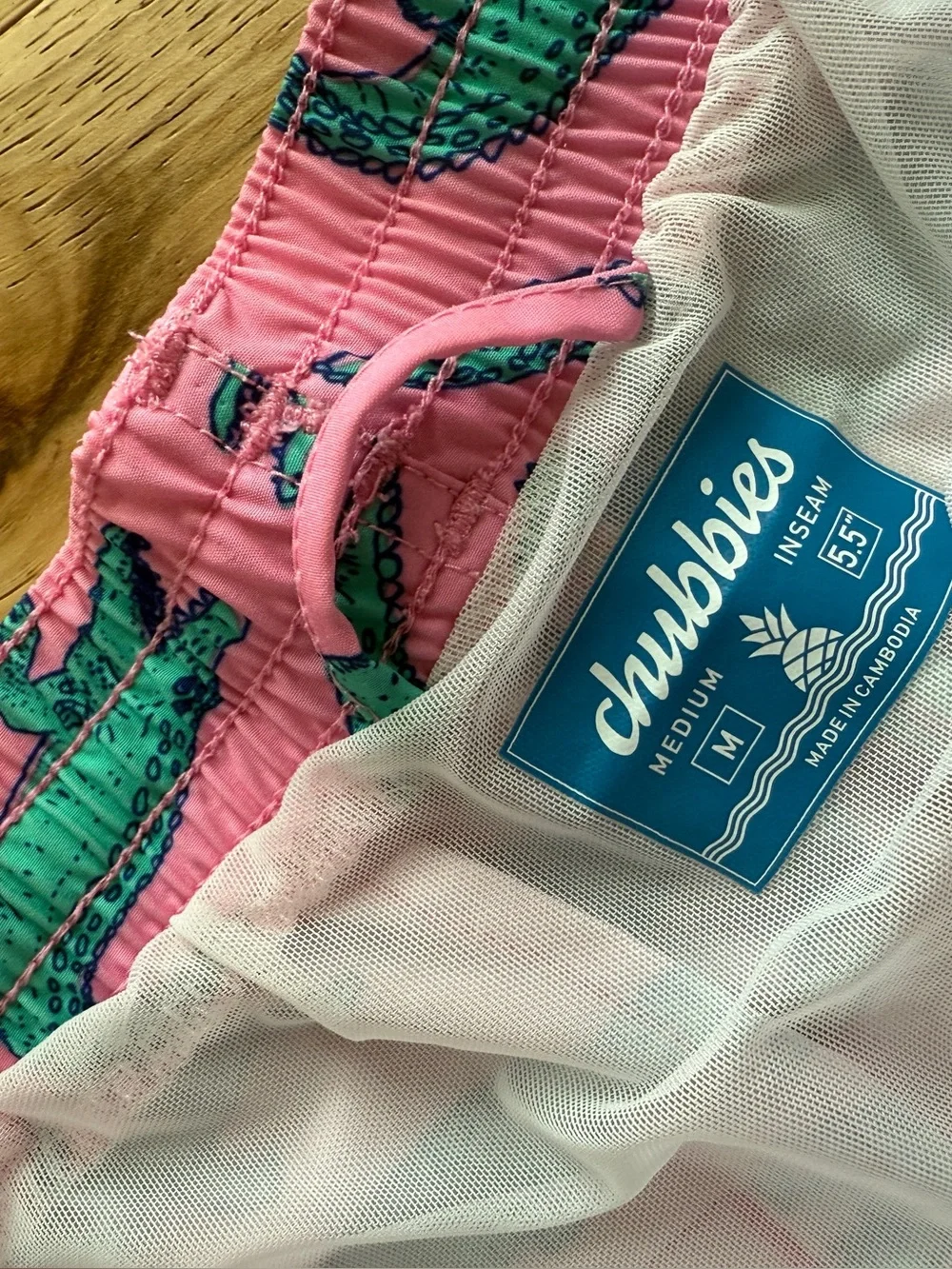 Chubbies swim short alligators pink men’s medium